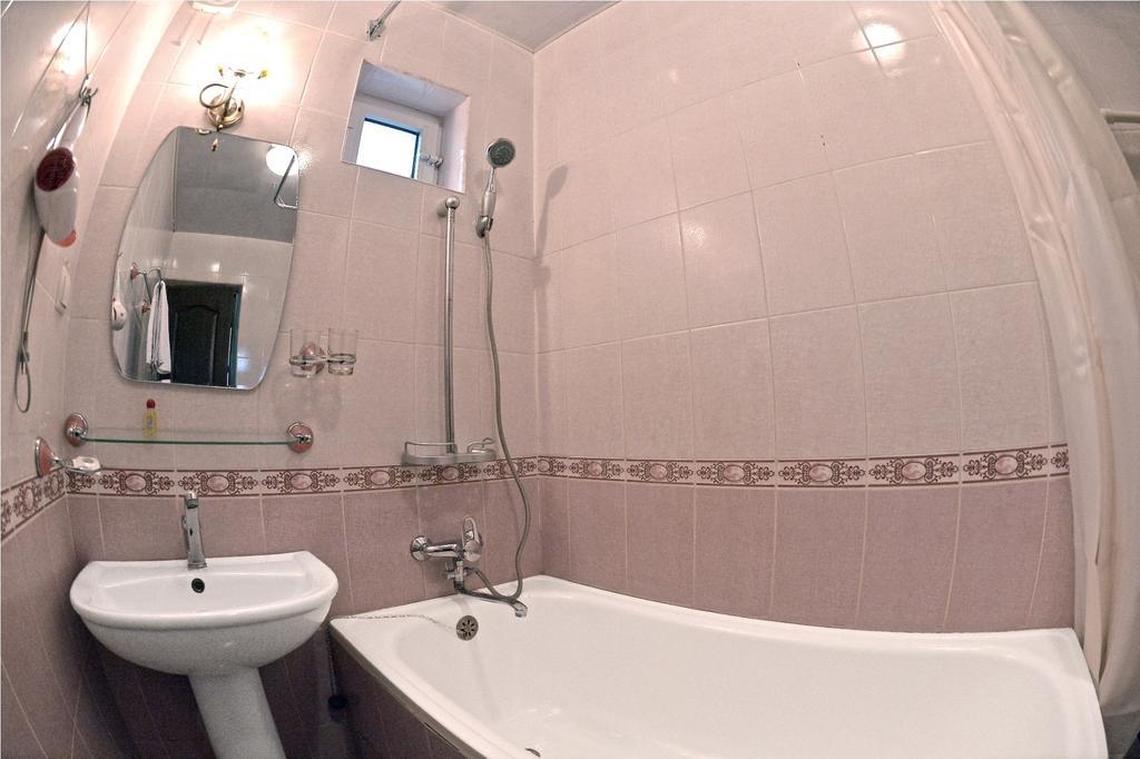 Minzifa Inn Buxoro Bilik gambar